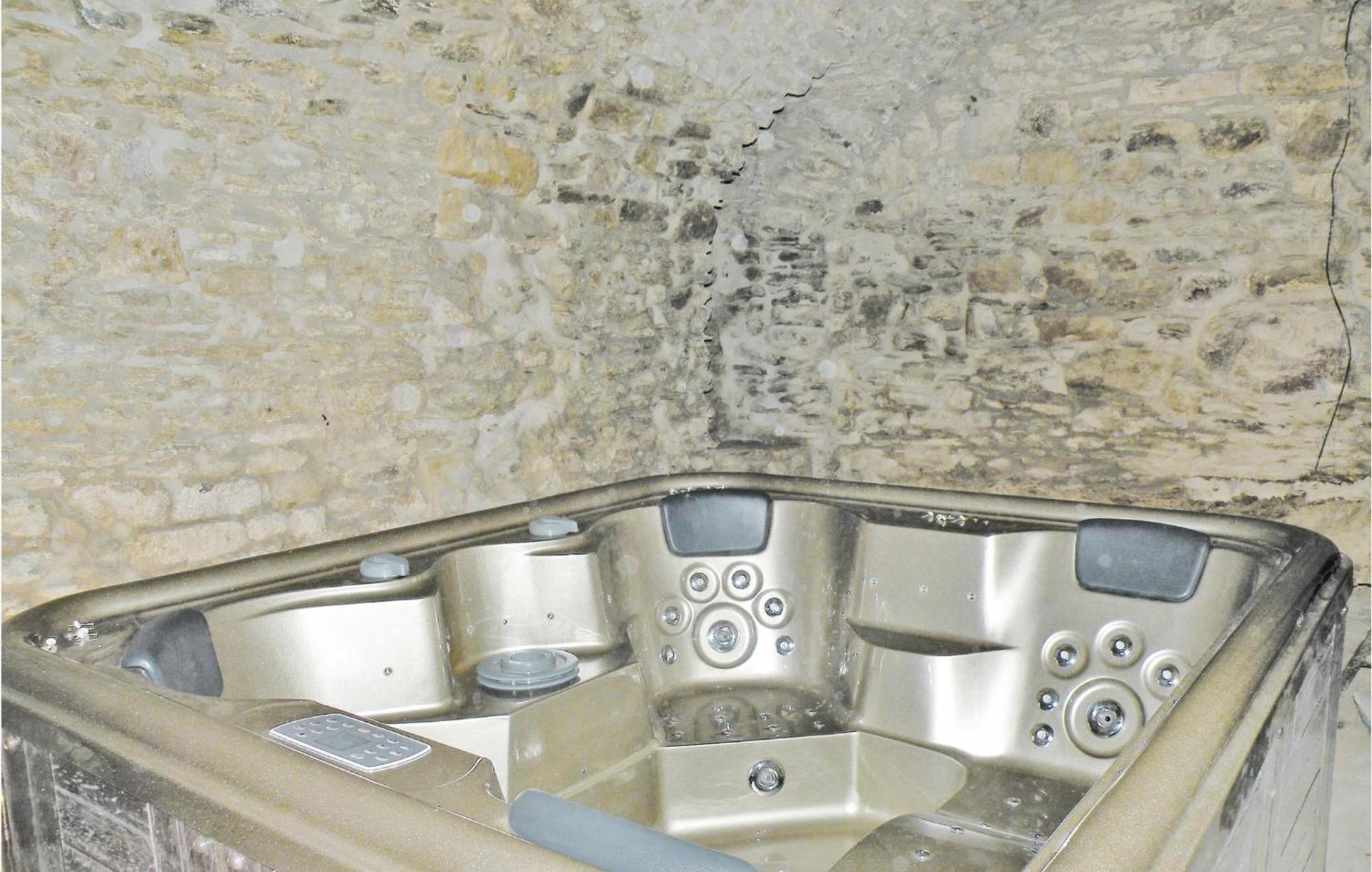 2 Bedroom Nice Apartment In Les Salles-Du-Gardon Soustelle ภายนอก รูปภาพ