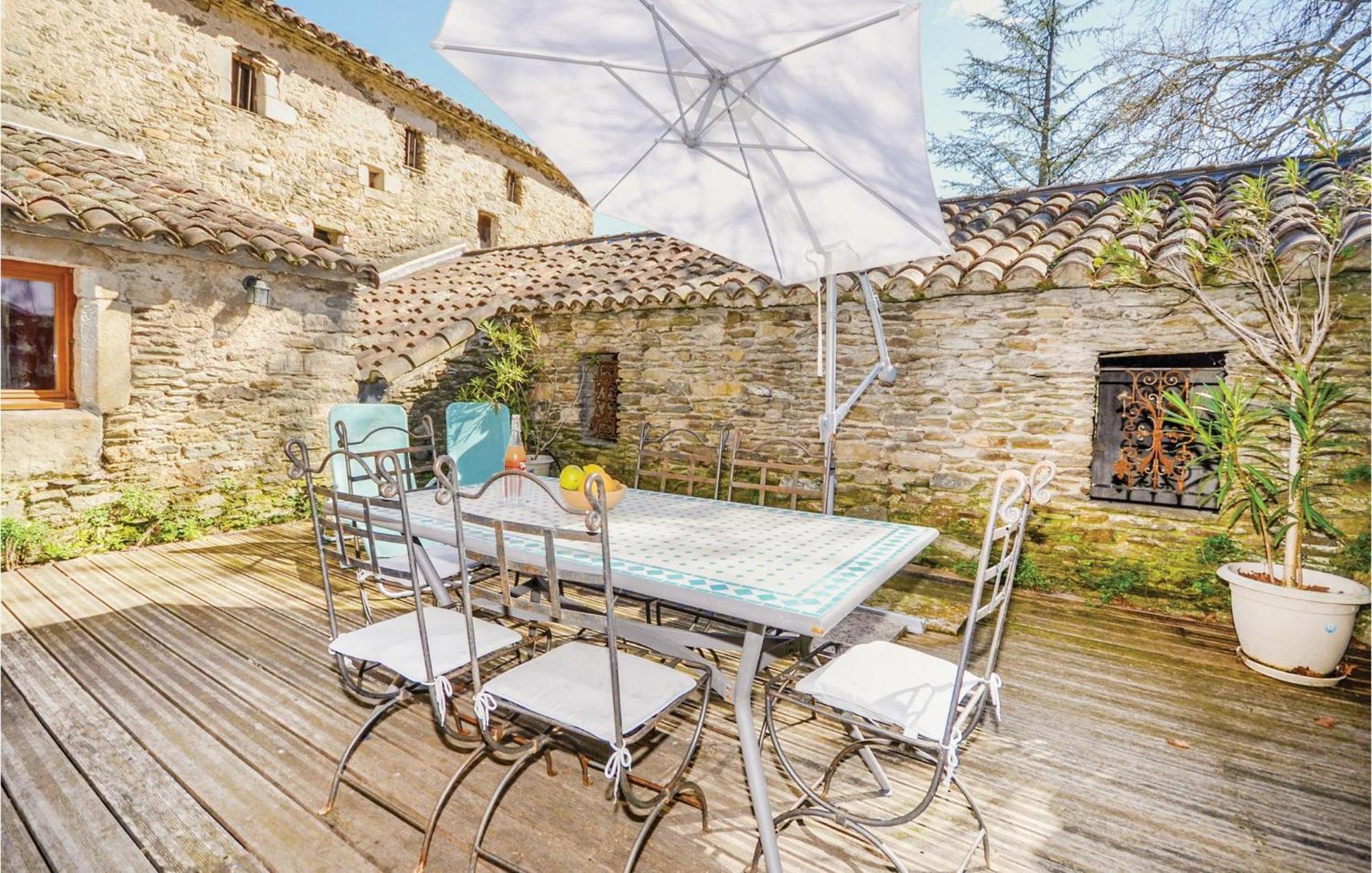 2 Bedroom Nice Apartment In Les Salles-Du-Gardon Soustelle ภายนอก รูปภาพ