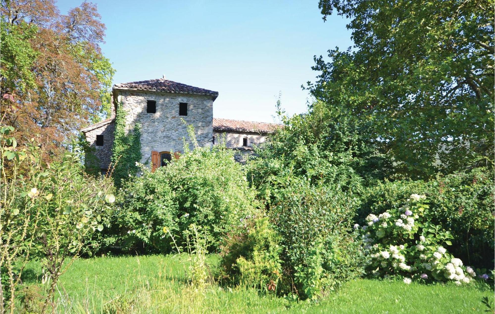 2 Bedroom Nice Apartment In Les Salles-Du-Gardon Soustelle ภายนอก รูปภาพ