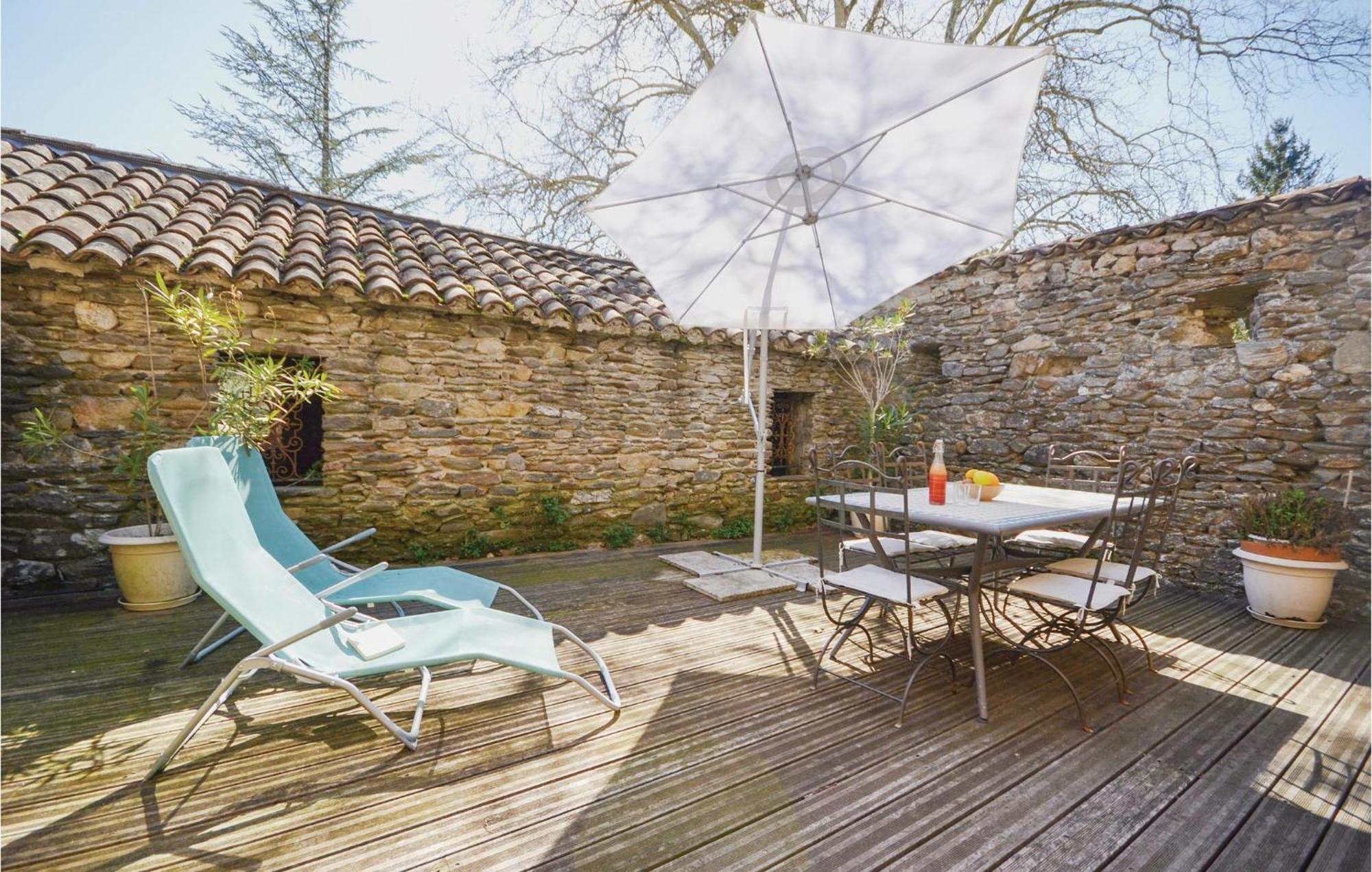 2 Bedroom Nice Apartment In Les Salles-Du-Gardon Soustelle ภายนอก รูปภาพ