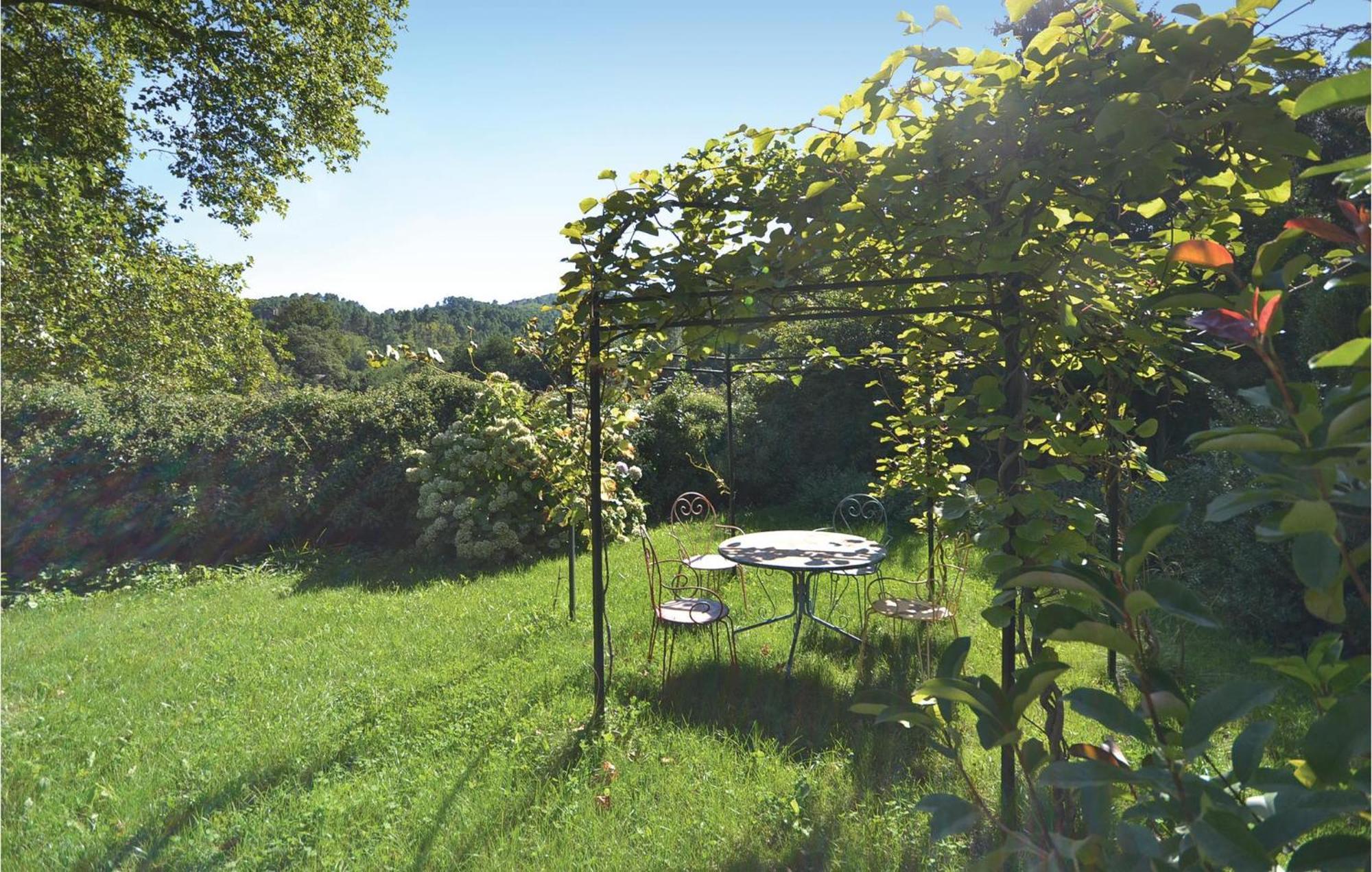 2 Bedroom Nice Apartment In Les Salles-Du-Gardon Soustelle ภายนอก รูปภาพ